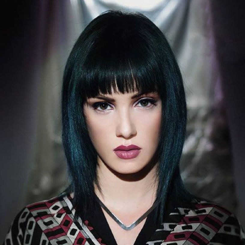 Porträt Frau mit Pagenschnitt